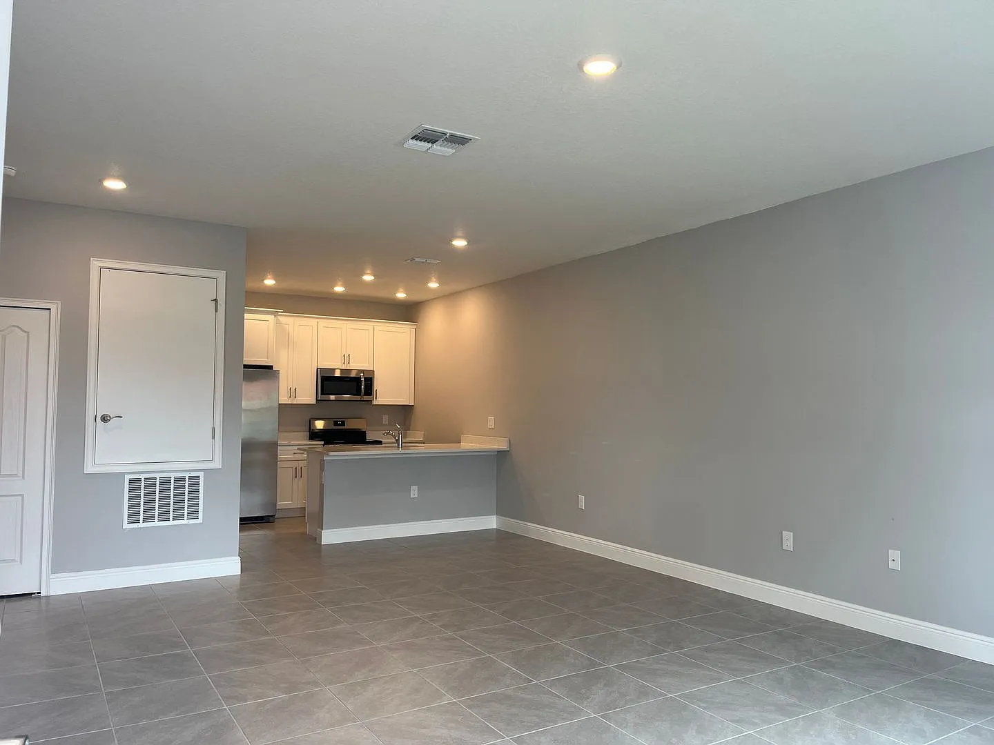 2 bed, 2.0 bath, 1050 sqft, $1,550 — Photo 4