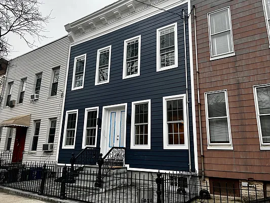 Rented by MySpaceNYC | media 17