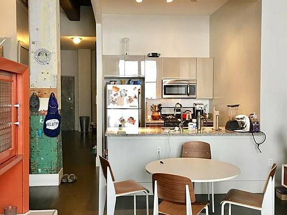 4th image of 41 Kosciuszko St APT 125