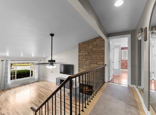 1274 Folkstone Dr, Pittsburgh, PA 15243