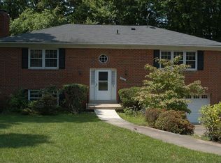 2491 Freetown Dr, Reston, VA 20191