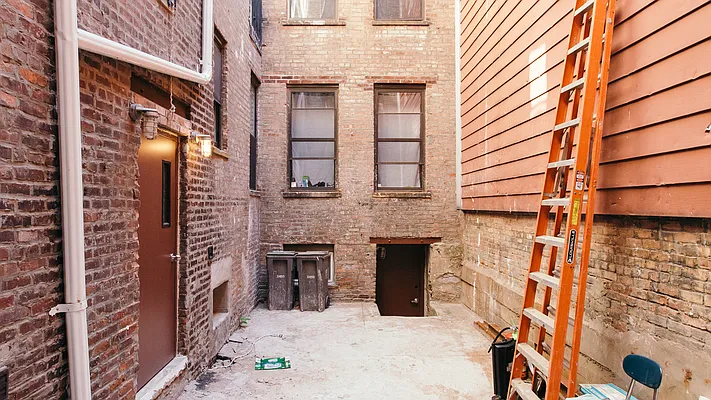 Rented by Nooklyn NYC LLC | media 44