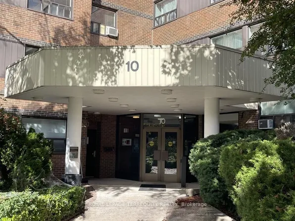 10 Sunrise Ave #114, Toronto, ON M4A 2R1