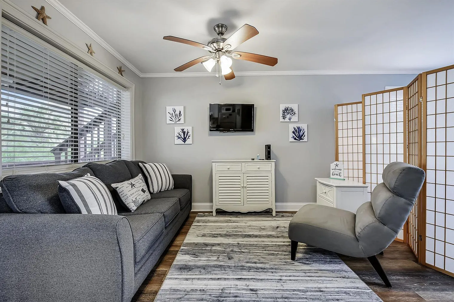 Studio, 1.0 bath, 398 sqft, $2,407 — Photo 1