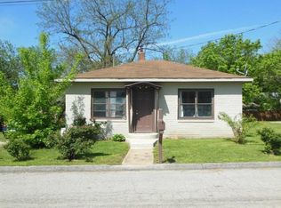 301 Ash St, Willow Springs, MO 65793