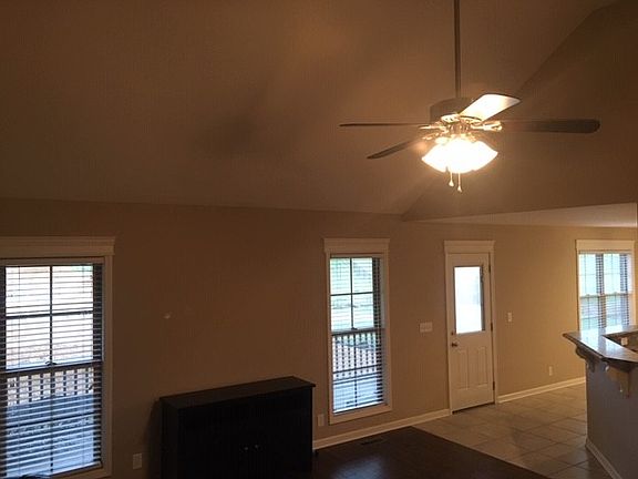 3rd image of 23 Rushcreek Ct