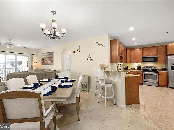 5th image of 31574 Winterberry Pkwy #303B