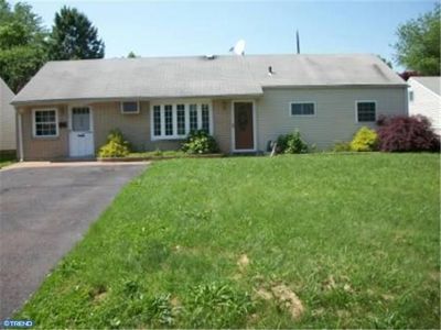 823 Trenton Rd, Fairless Hills, PA, 19030