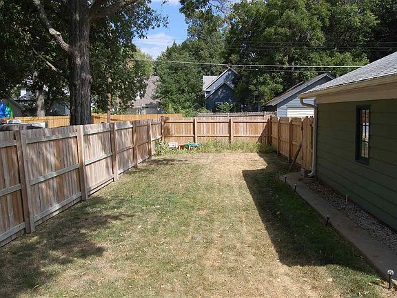 5th image of 1923 9th Ave