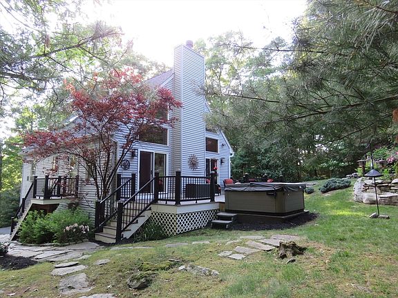 2nd image of 14 Circle Dr
