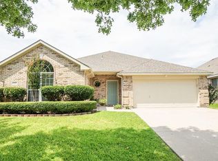 4504 Embercrest Dr, Fort Worth, TX 76123