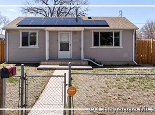 222 Cribbon Ave, Cheyenne, WY 82007