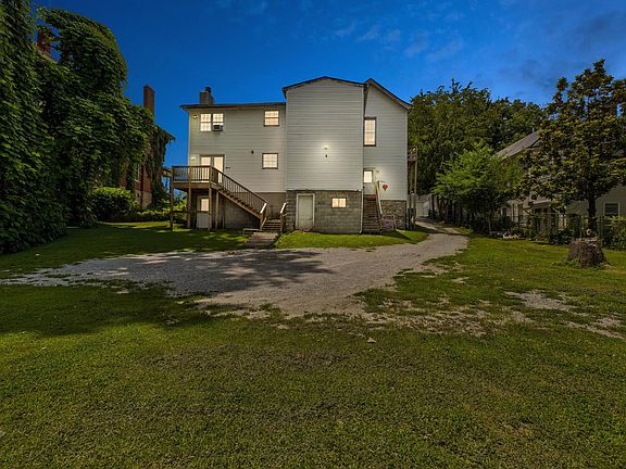 5th image of 125 Howard Ave