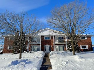 2406 Mountland Dr #201, Peterborough, ON K9K2E1