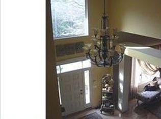 4 Knottingham Dr, Voorhees, NJ 08043