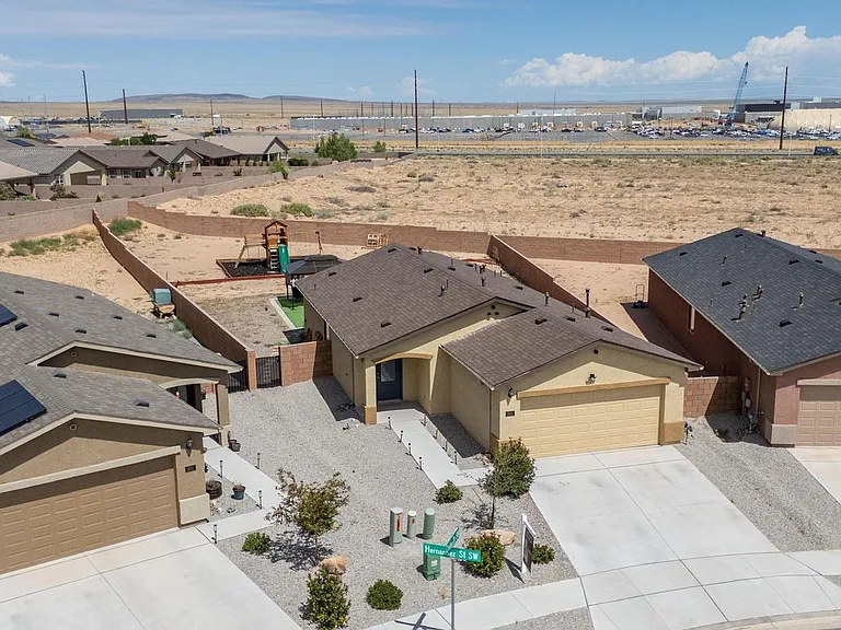 3892 Hernandez St SW — Photo 3