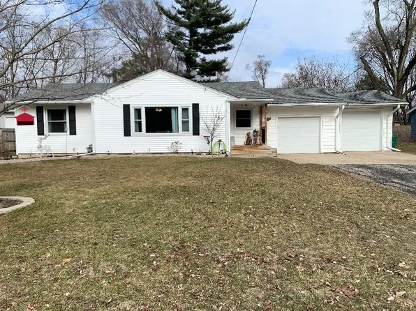 457 Collins Dr, South Beloit, IL 61080