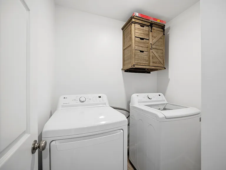 8502 Appledale Dr — Photo 4