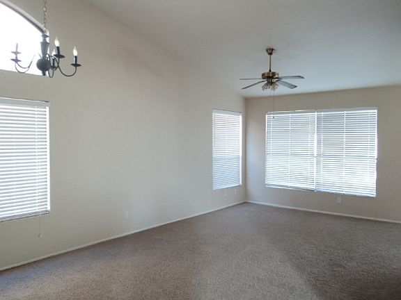 3rd image of 10738 W Flower St