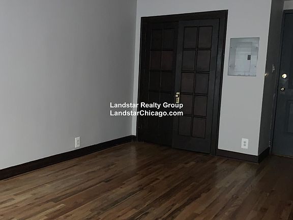 2nd image of 846 W Montrose Ave APT 305