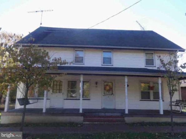 11 N Main St #D