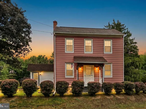 809 Water St, Shoemakersville, PA 19555