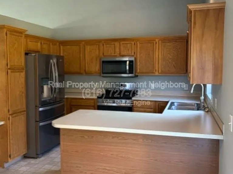 1636 Northbend Dr NE — Photo 24