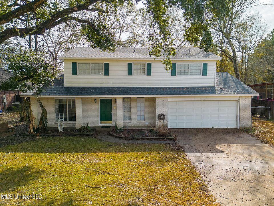 1st image of 2348 Parkview Dr