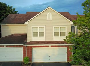 784 Old Checker Rd #0, Buffalo Grove, IL 60089