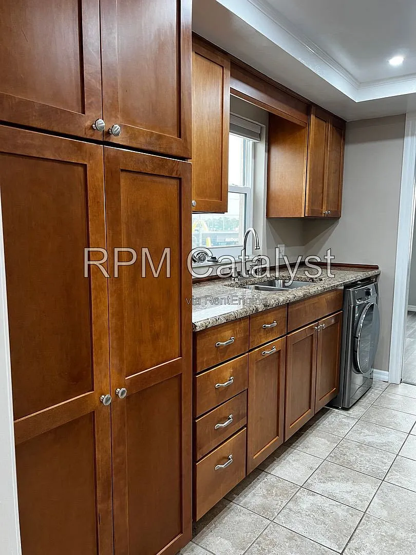 2 bed, 2.0 bath, 1190 sqft, $1,950 — Photo 3
