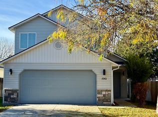 1061 N Cliff Creek Ave, Meridian, ID 83642