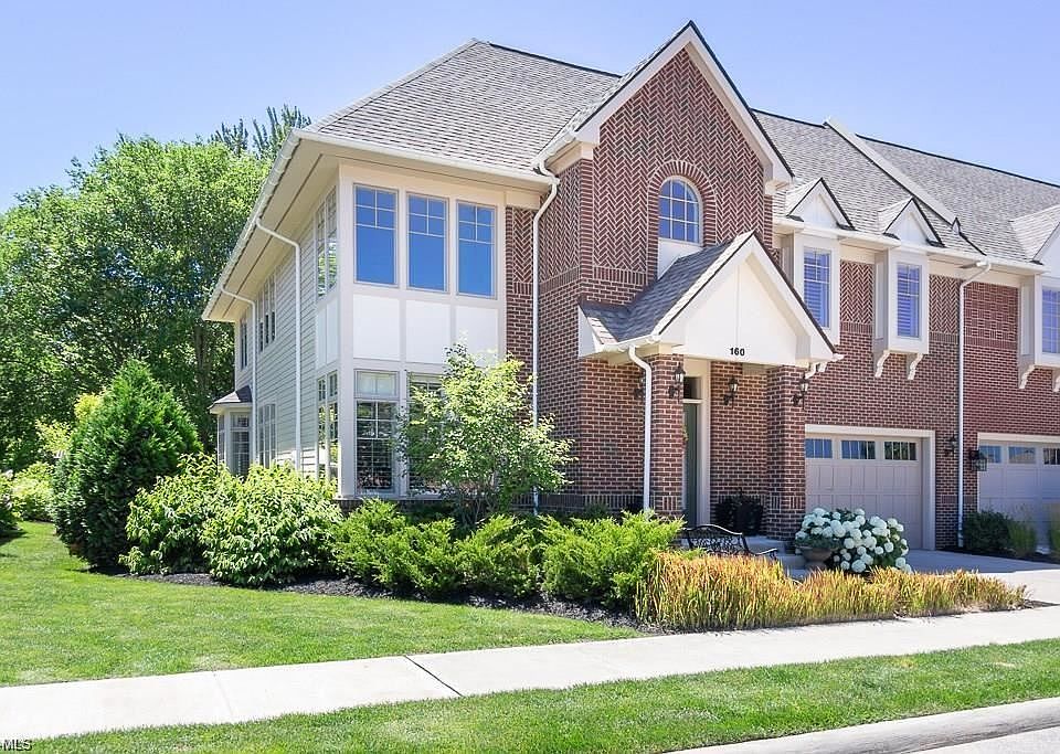 1st image of 160 Ashbourne Dr