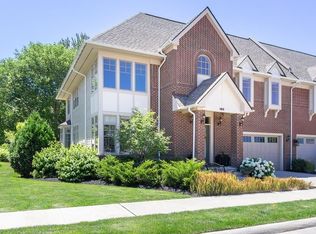 160 Ashbourne Dr, Westlake, OH 44145