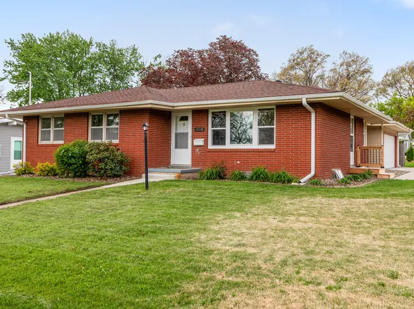 3300 SE 8th St, Des Moines, IA 50315