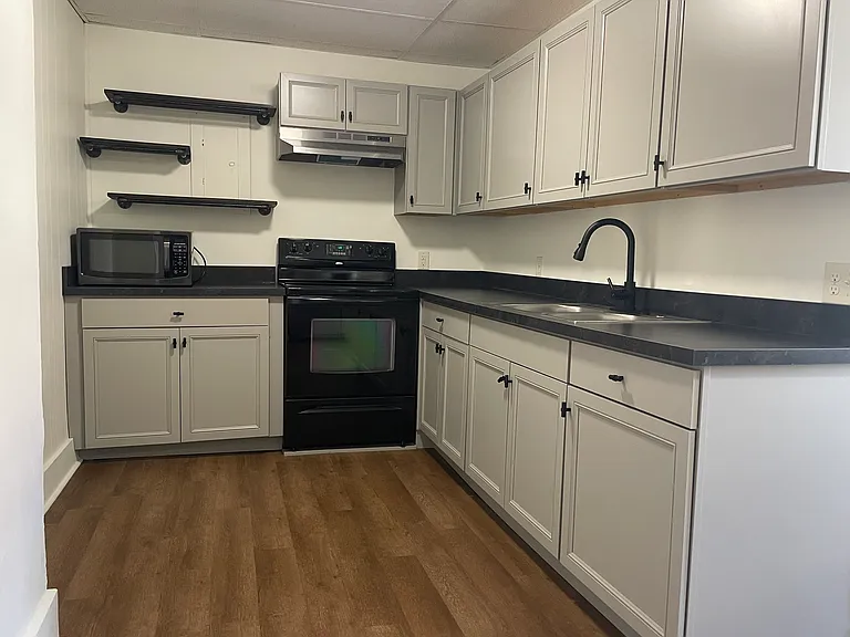 93 E 2nd St #2 — Photo 3