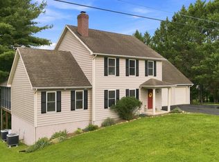 917 Avon Bend Rd, Charles Town, WV 25414