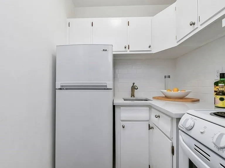 1800 Massachusetts Ave #6 — Photo 7
