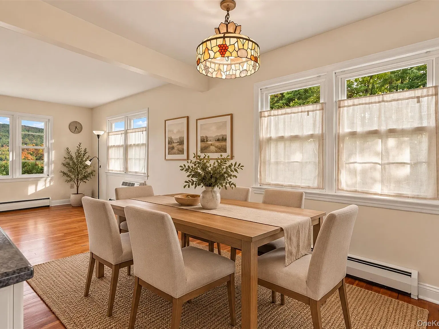 4 bed, 2.0 bath, 1652 sqft, $4,300 — Photo 4
