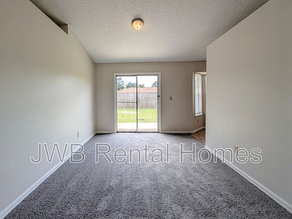 4th image of 2358 Scanlon Dr