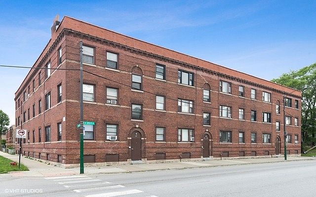 1st image of 3502 S Artesian Ave #3