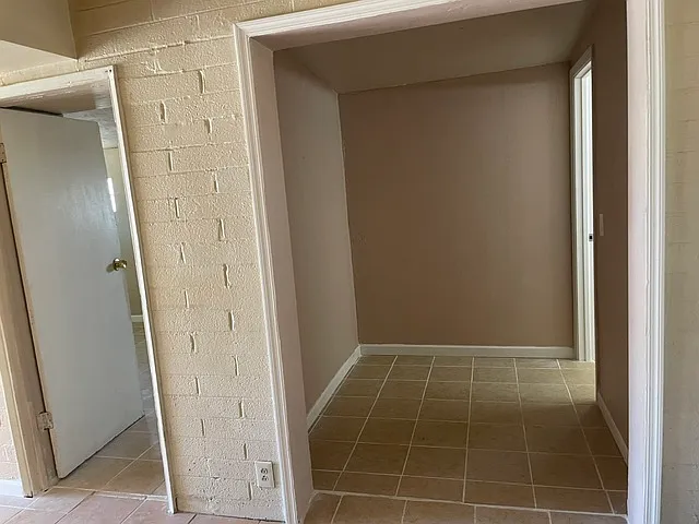 1327 W Sahuaro Dr #A — Photo 14