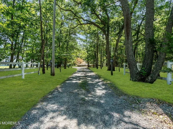 571 Whitecomb Avenue, Jackson, NJ 08527