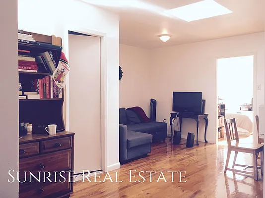Rented by Sunrise Real Estate | media 12