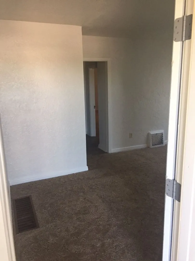 5 E. Kansas City Triplex — Photo 4