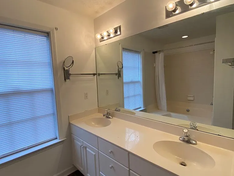 7936 Copperfield Dr — Photo 13