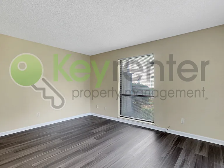 600 Del Verde Cir #7 — Photo 17