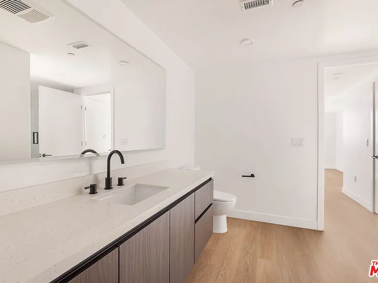 2361 Fox Hills Dr #203 — Photo 8