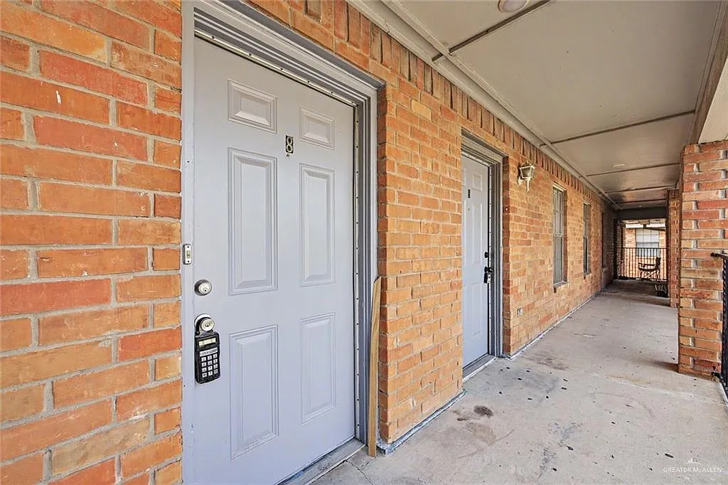 2 bed, 2.0 bath, 25228 sqft, $800 — Photo 3