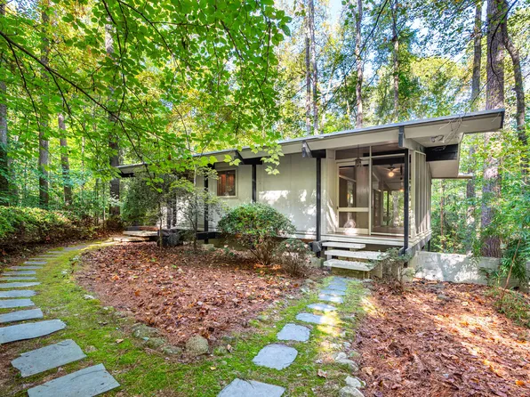 903 Coker Dr, Chapel Hill, NC 27517