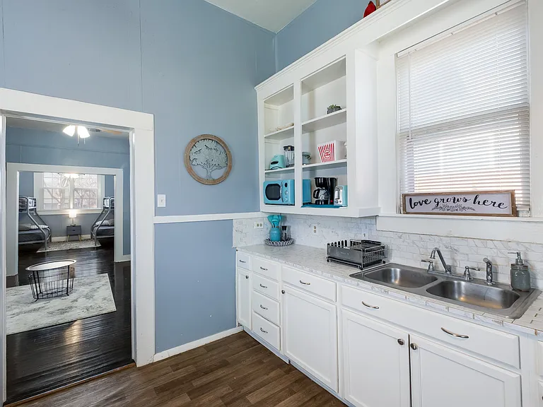 226 S Hackberry St — Photo 13